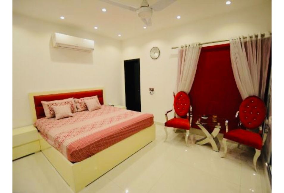 Luxury 5 bedrooms Golf View Suites